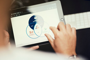 Gør due diligence i din værdikæde lettere – med AI